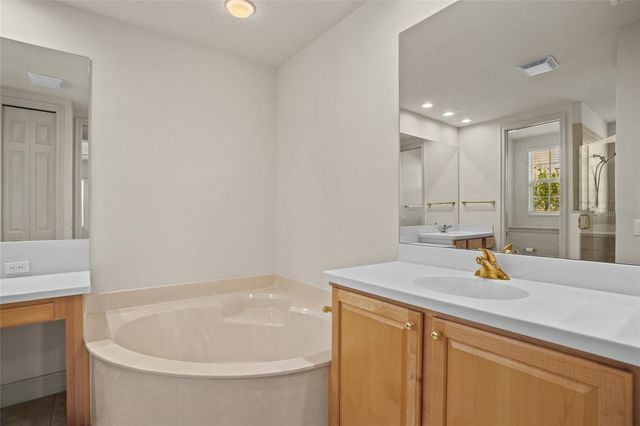 26207 AVENIDA LAS COLINAS, Howey In The Hills, FL 34737