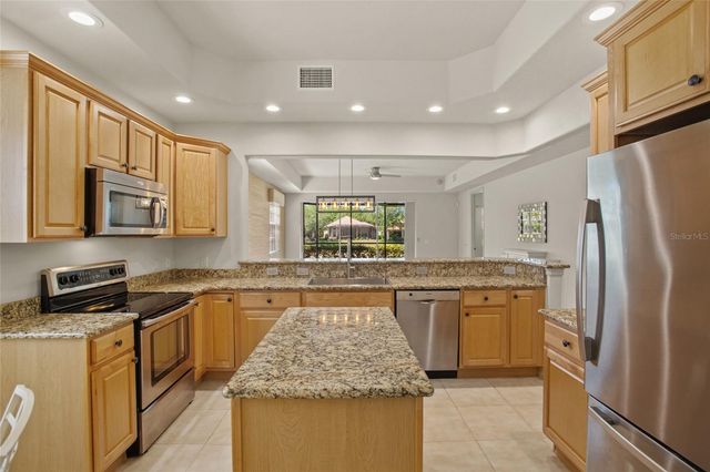 26207 AVENIDA LAS COLINAS, Howey In The Hills, FL 34737
