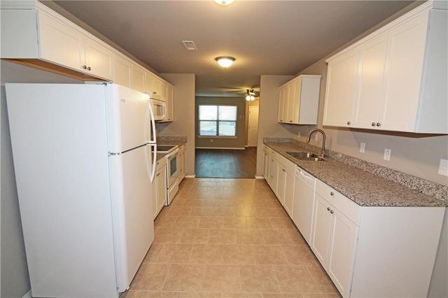 5003 SW Fieldstone Boulevard 1&2, Bentonville, AR 72712