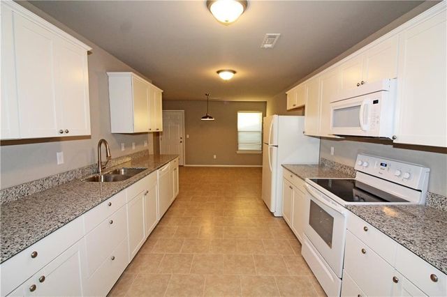 5003 SW Fieldstone Boulevard 1&2, Bentonville, AR 72712