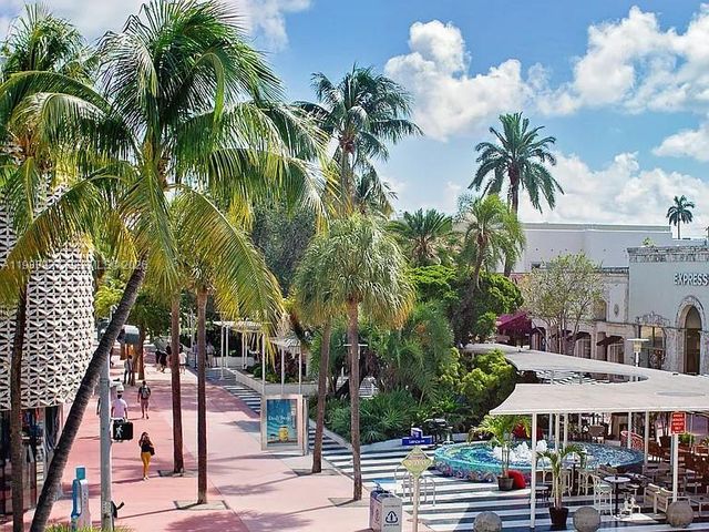 100 Lincoln Rd 616, Miami Beach, FL 33139