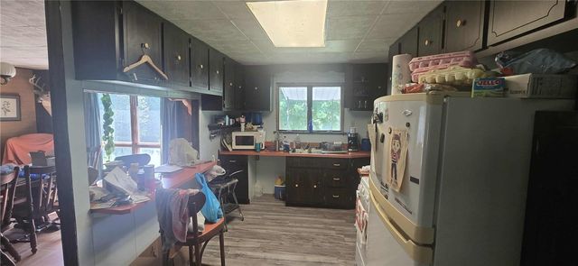 2280 Garretts Run Rd, Ford City, PA 16226