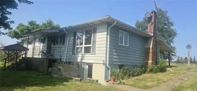 2280 Garretts Run Rd, Ford City, PA 16226