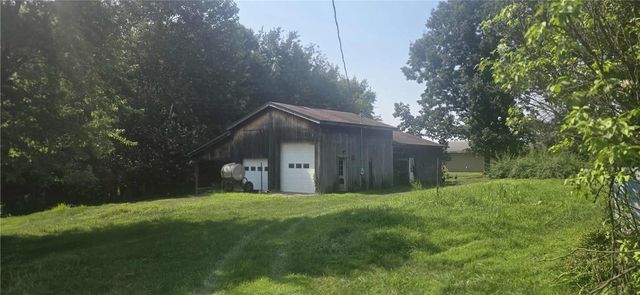 2280 Garretts Run Rd, Ford City, PA 16226
