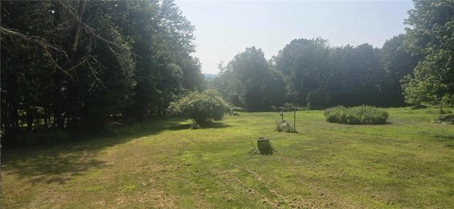 2280 Garretts Run Rd, Ford City, PA 16226