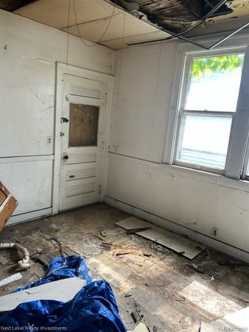 12052 American Street, Detroit, MI 48204