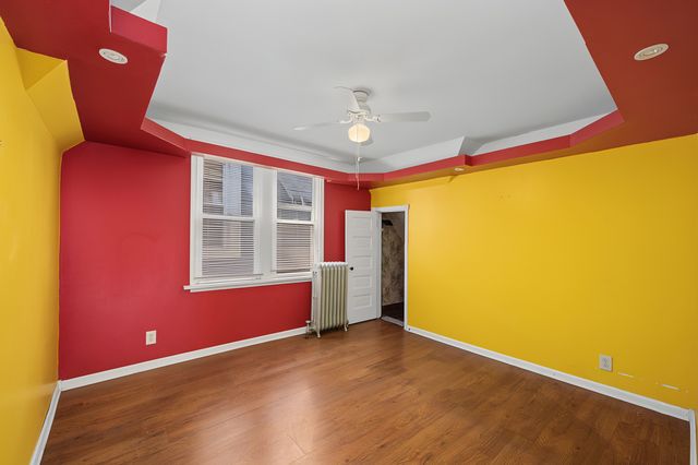 9860 S Avenue H, Chicago, IL 60617