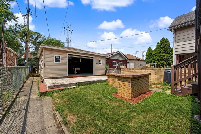 9860 S Avenue H, Chicago, IL 60617