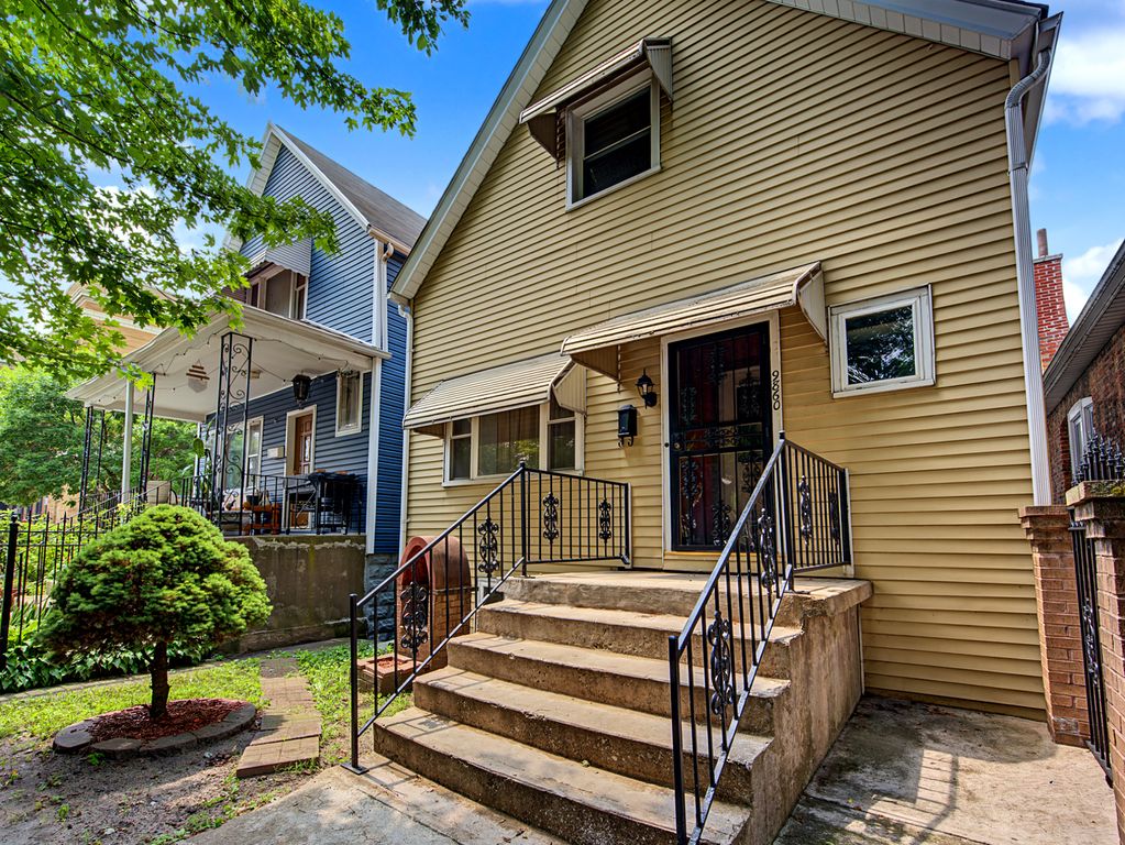 9860 S Avenue H, Chicago, IL 60617