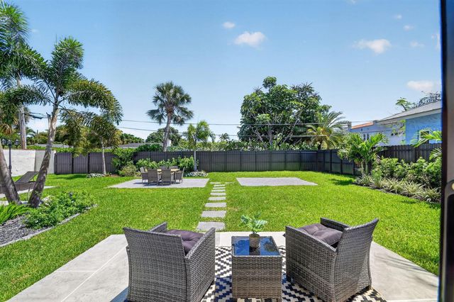 308 Greymon Drive, West Palm Beach, FL 33405