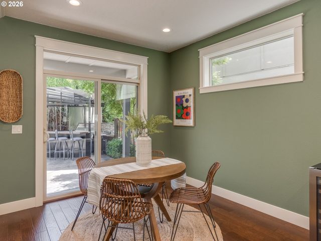 16848 Nw STALDER Ln, Portland, OR 97229