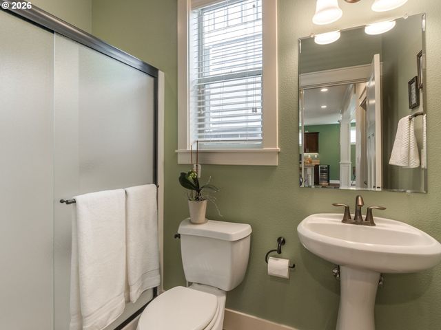 16848 Nw STALDER Ln, Portland, OR 97229