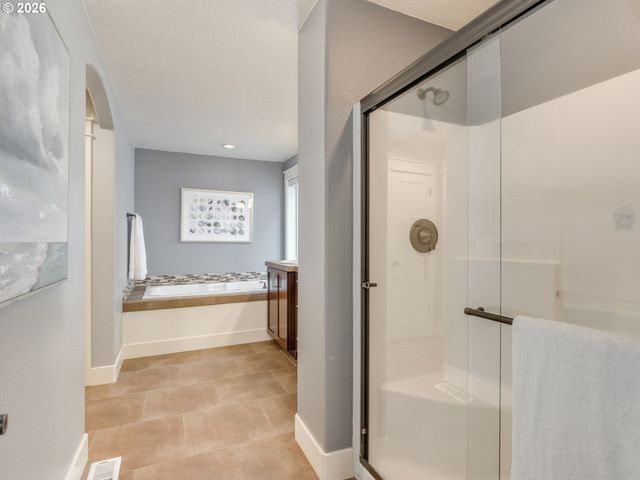 16848 Nw STALDER Ln, Portland, OR 97229