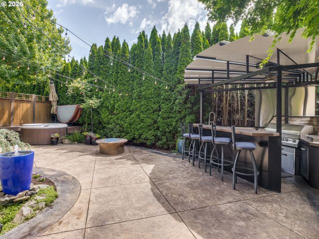 16848 Nw STALDER Ln, Portland, OR 97229