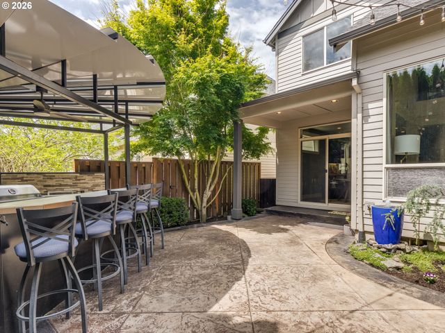 16848 Nw STALDER Ln, Portland, OR 97229