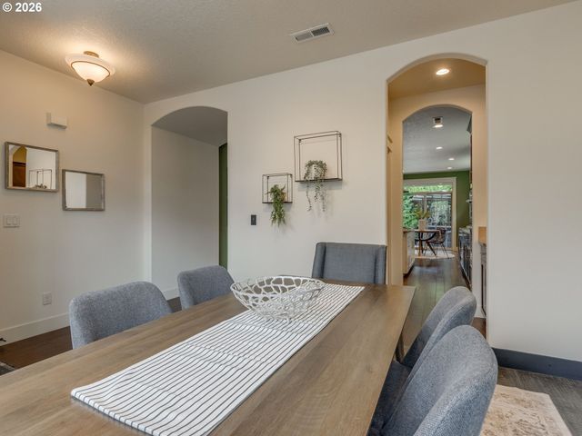 16848 Nw STALDER Ln, Portland, OR 97229