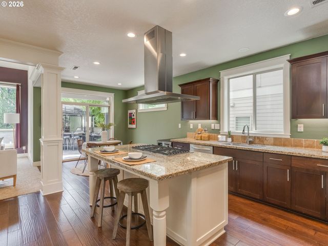 16848 Nw STALDER Ln, Portland, OR 97229