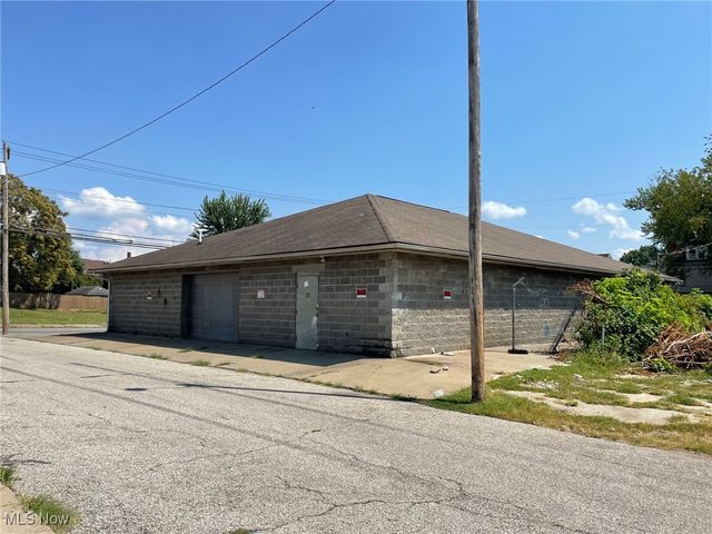 810 16th Street, Parkersburg, WV 26101