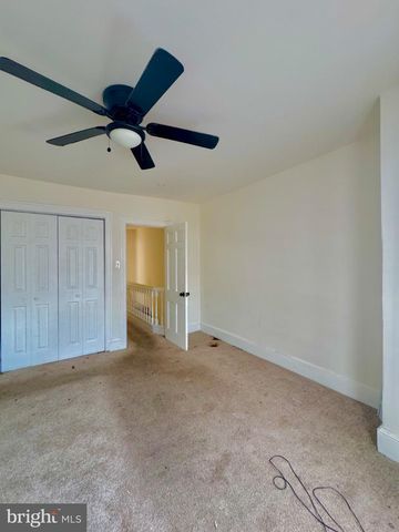 110 HILLSIDE AVE, Darby, PA 19023