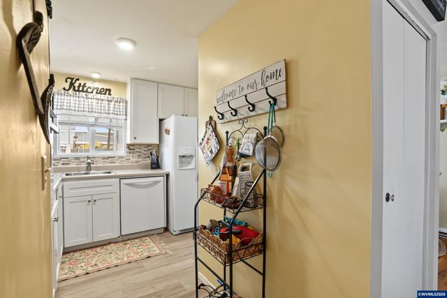1306 Hampton Wy, Woodburn, OR 97071