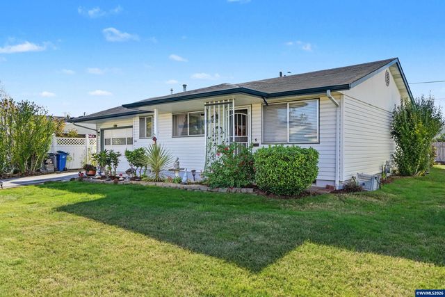 1306 Hampton Wy, Woodburn, OR 97071