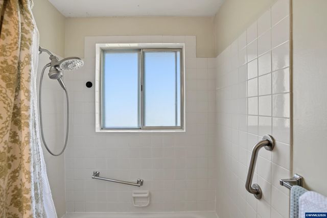 1306 Hampton Wy, Woodburn, OR 97071