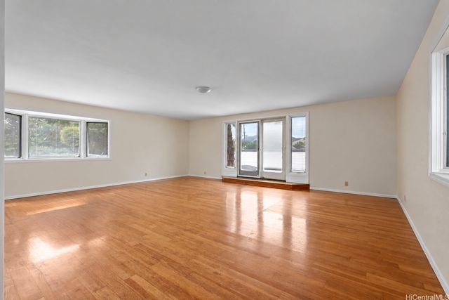 824 N Kalaheo Avenue A, Kailua, HI 96734