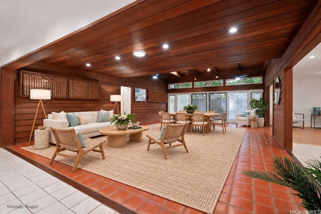 824 N Kalaheo Avenue A, Kailua, HI 96734