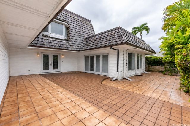 824 N Kalaheo Avenue A, Kailua, HI 96734