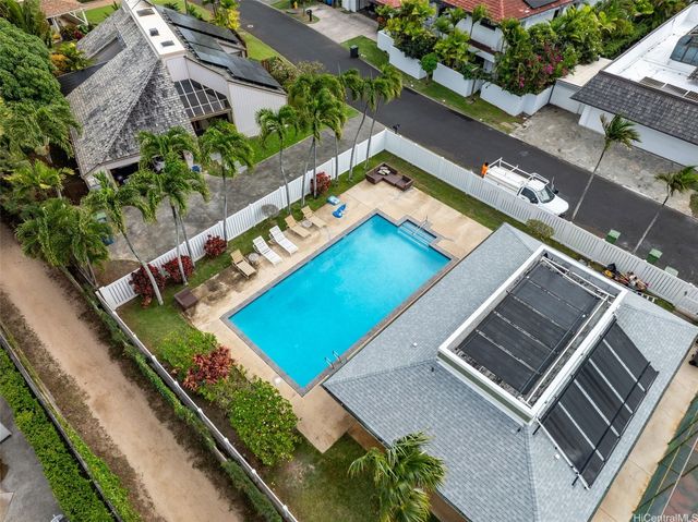 824 N Kalaheo Avenue A, Kailua, HI 96734