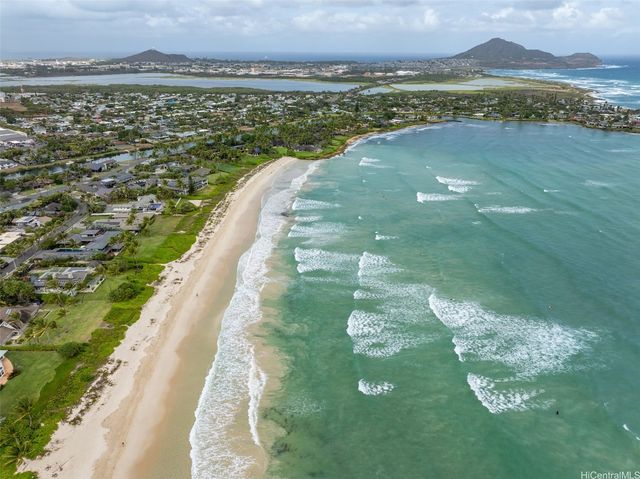 824 N Kalaheo Avenue A, Kailua, HI 96734