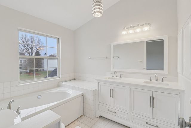 1087 Camillia Place, Fox River Grove, IL 60021