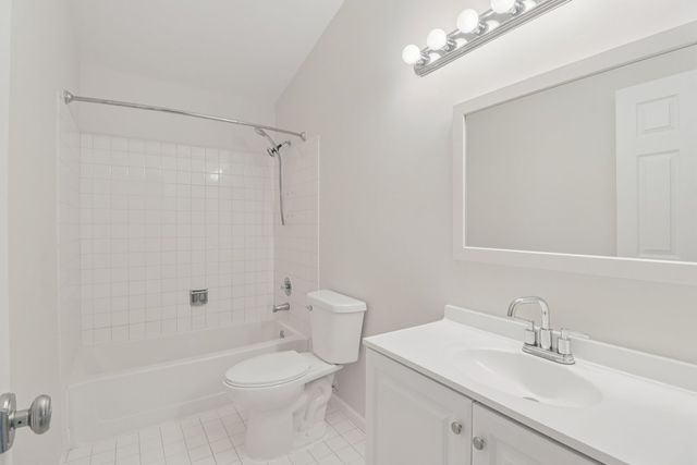 1087 Camillia Place, Fox River Grove, IL 60021