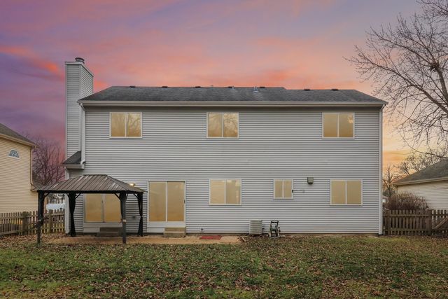 1087 Camillia Place, Fox River Grove, IL 60021