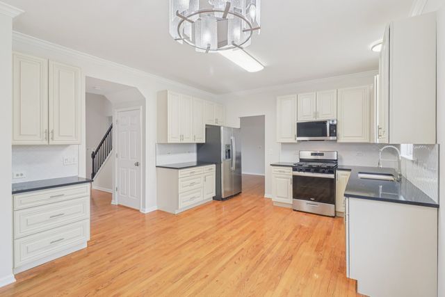 1087 Camillia Place, Fox River Grove, IL 60021