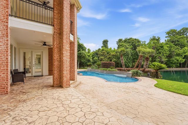 5002 Regency Drive, Sugar Land, TX 77479