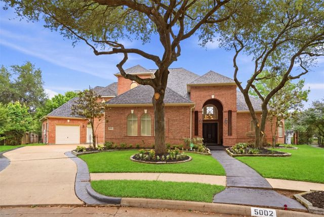 5002 Regency Drive, Sugar Land, TX 77479