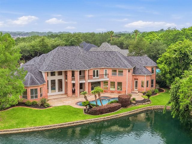 5002 Regency Drive, Sugar Land, TX 77479