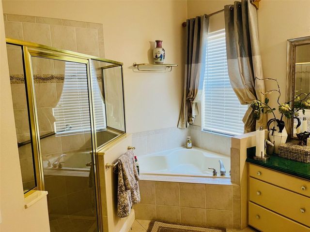 184 CREPE MYRTLE DRIVE, Groveland, FL 34736