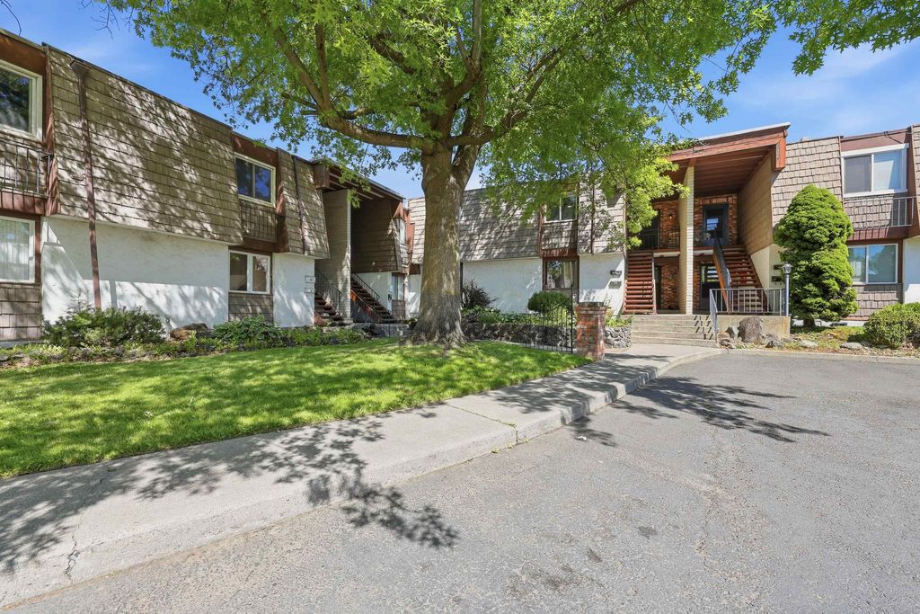 1716 N Pettet Dr, Spokane, WA 99205
