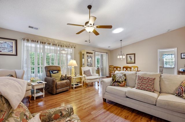 1113 Fox Sparrow Dr., Murrells Inlet, SC 29576