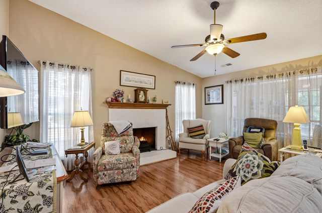 1113 Fox Sparrow Dr., Murrells Inlet, SC 29576