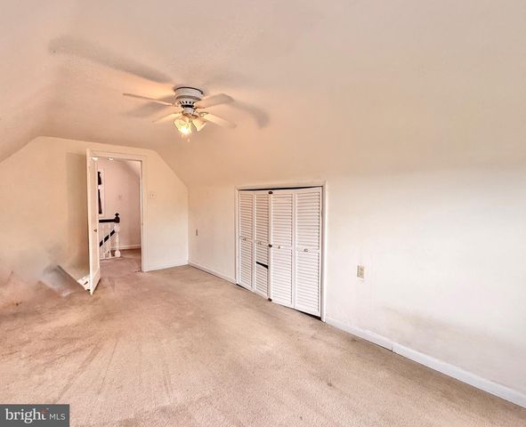 17 BERGEN AVE, Bellmawr, NJ 08031