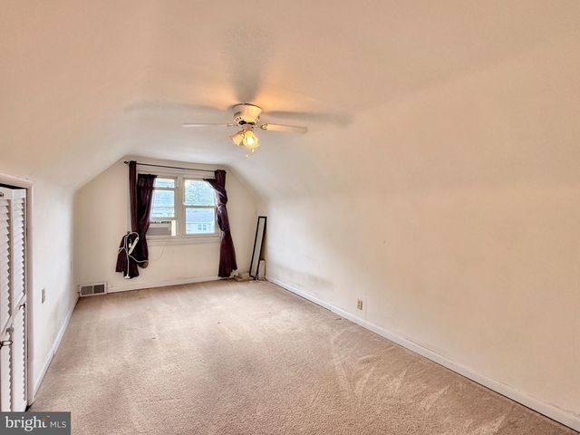 17 BERGEN AVE, Bellmawr, NJ 08031