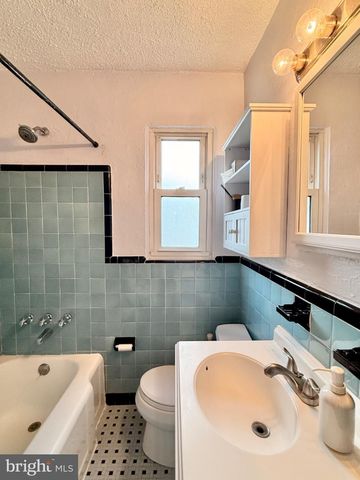 17 BERGEN AVE, Bellmawr, NJ 08031