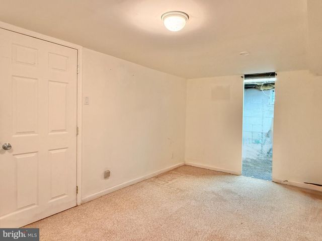 17 BERGEN AVE, Bellmawr, NJ 08031