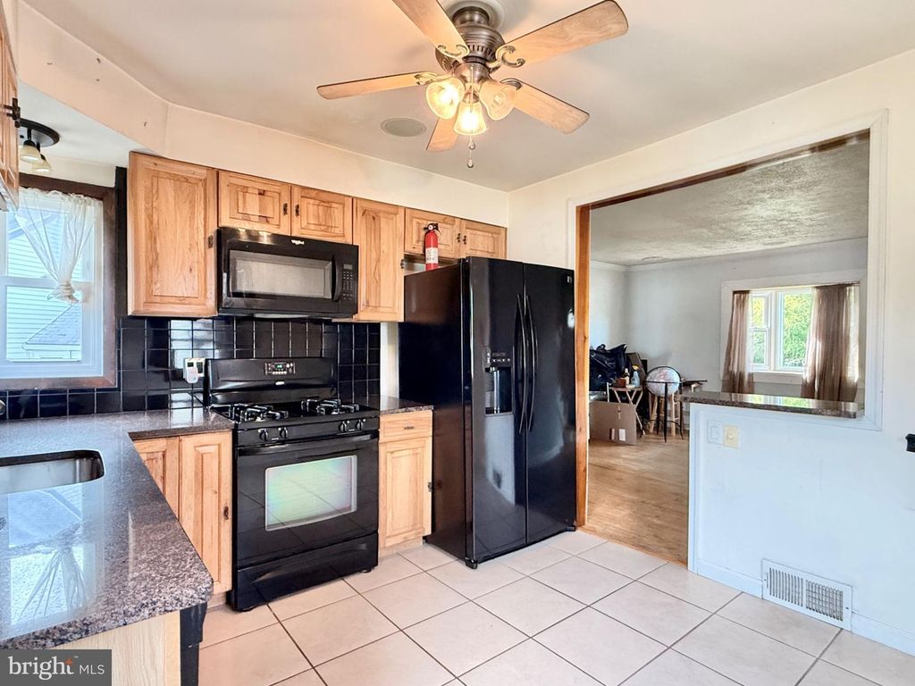 17 BERGEN AVE, BELLMAWR, NJ 08031 — photo 5