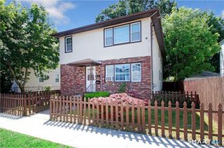 80 Dix Street, Hamden, CT 06514