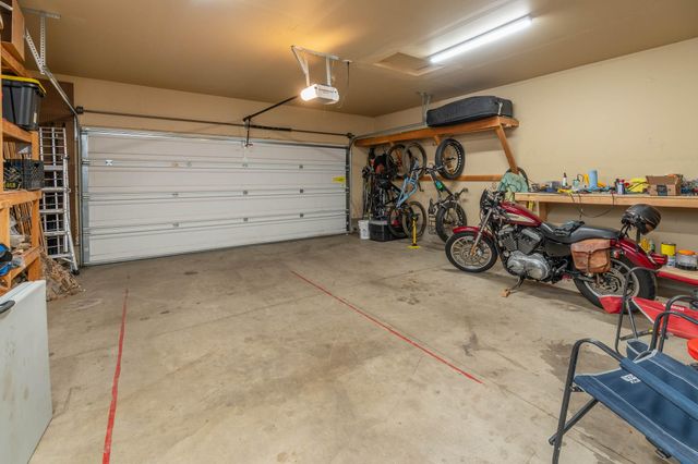 61209 Dayspring Drive, Bend, OR 97702