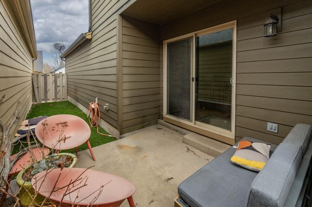 61209 Dayspring Drive, Bend, OR 97702